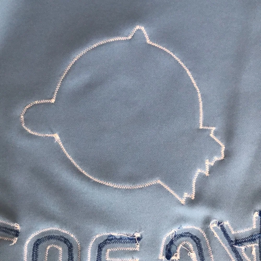 SOLD‼️ BLUE  JAYS official jersey. Men’s size L/XL. EUC. - Picture 7 of 10